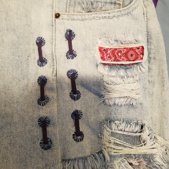 Jean Shorts Size 3 - Picture 5 of 8